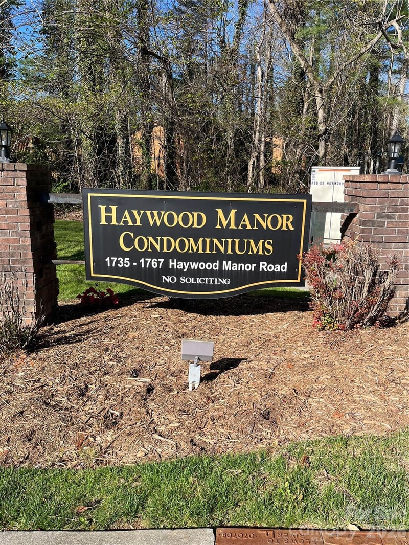 1763 Haywood Manor Rd #D, Hendersonville, NC 28791