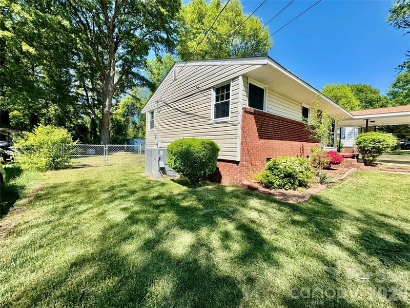 1207 Gidney St, Shelby, NC 28150