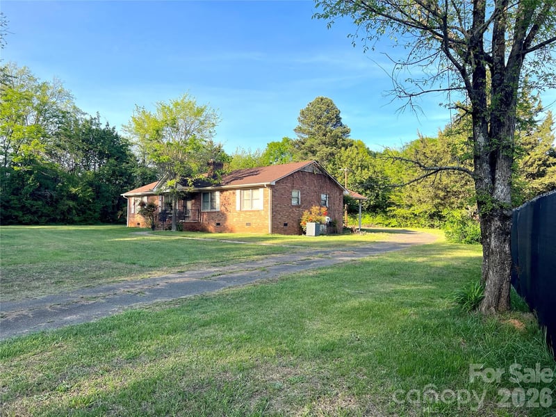 1765 Nc 16 Hw, Stanley, NC 28164