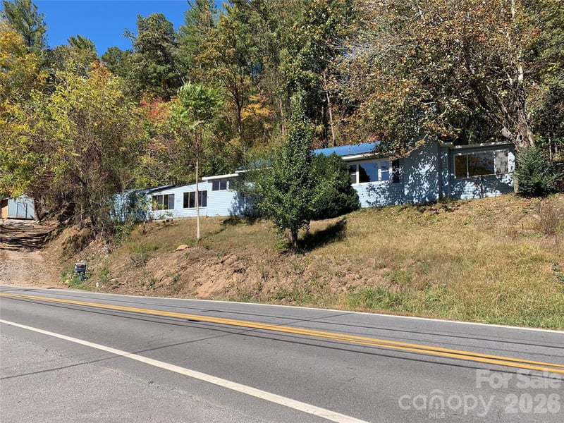 465 Bee Tree Rd, Swannanoa, NC 28778
