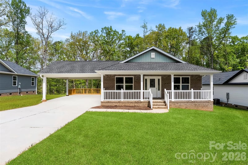 110 Iowa Ave, Bessemer City, NC 28016