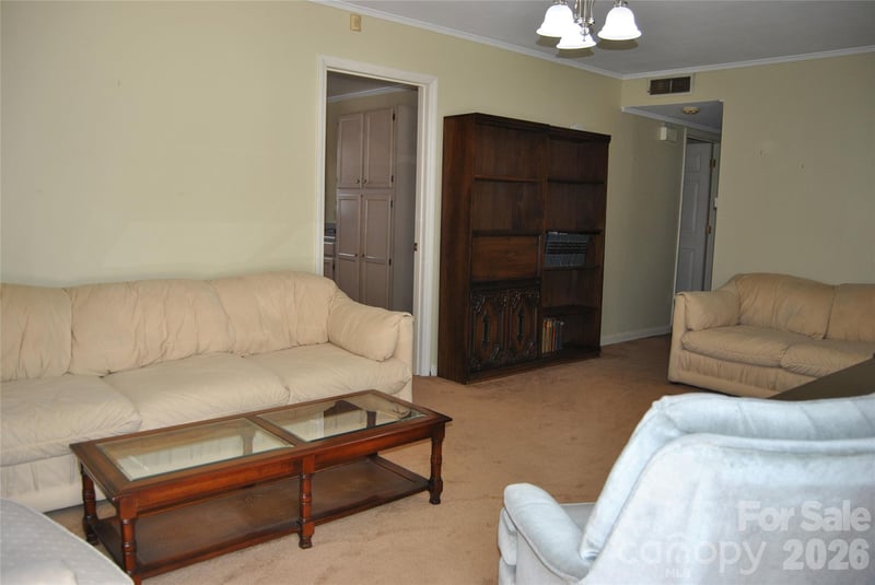 909 Timberlane Dr, Mount Holly, NC 28120