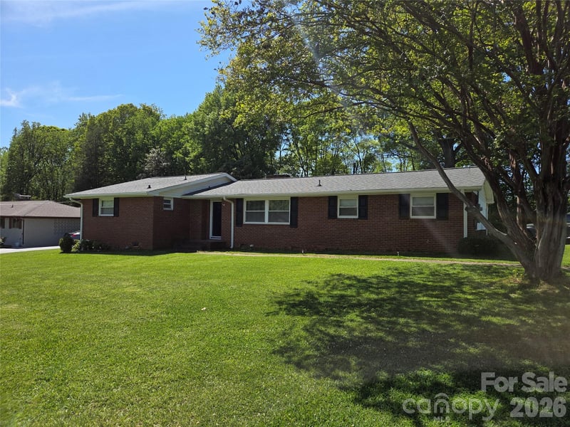 7222 Melody Ln, Charlotte, NC 28214