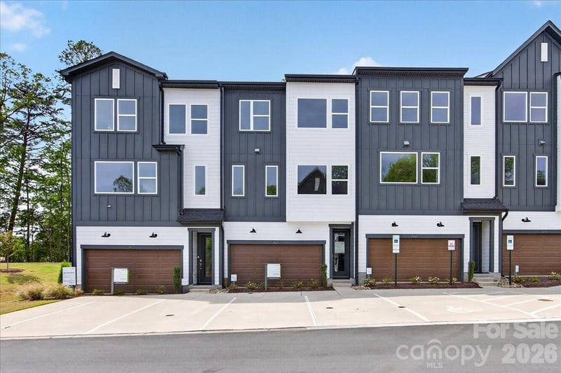 7925 Cedarsmith Ct, Charlotte, NC 28217