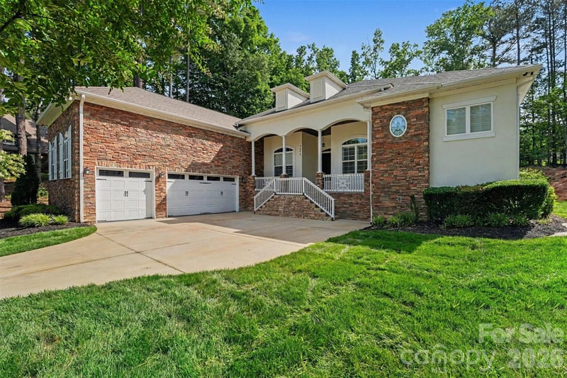 7575 Cottonwood Dr, Denver, NC 28037