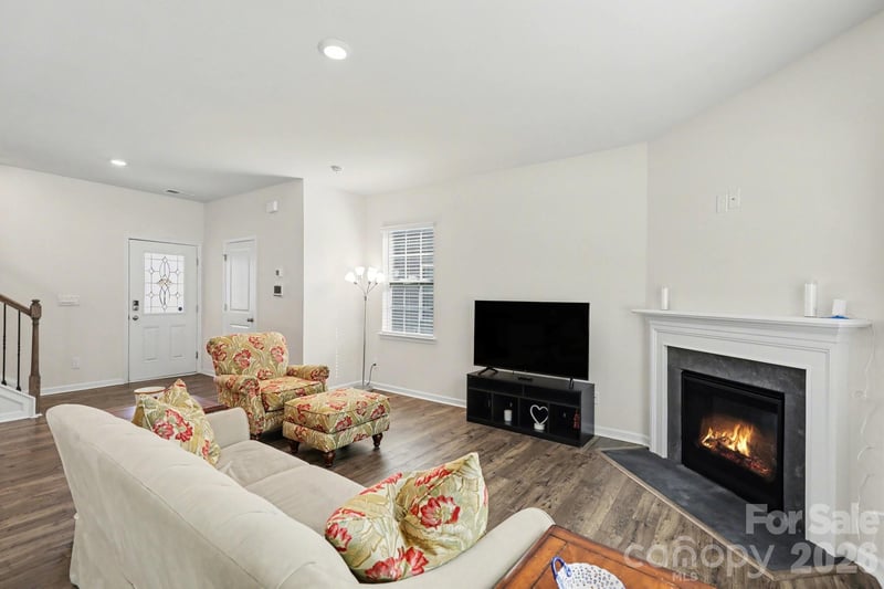 8133 Clairwood Dr, Charlotte, NC 28269