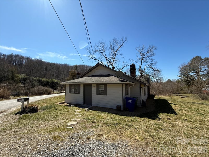 40 Little Knob Rd, Asheville, NC 28803