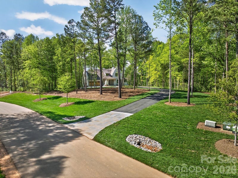 1052 Ventosa Dr, Denver, NC 28037