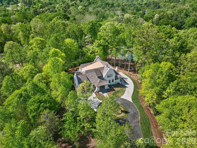 1052 Ventosa Dr, Denver, NC 28037