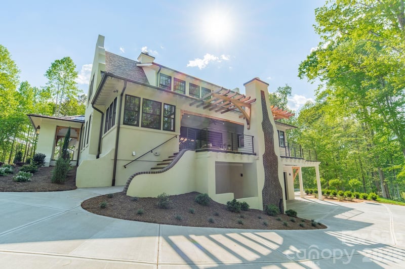 1052 Ventosa Dr, Denver, NC 28037