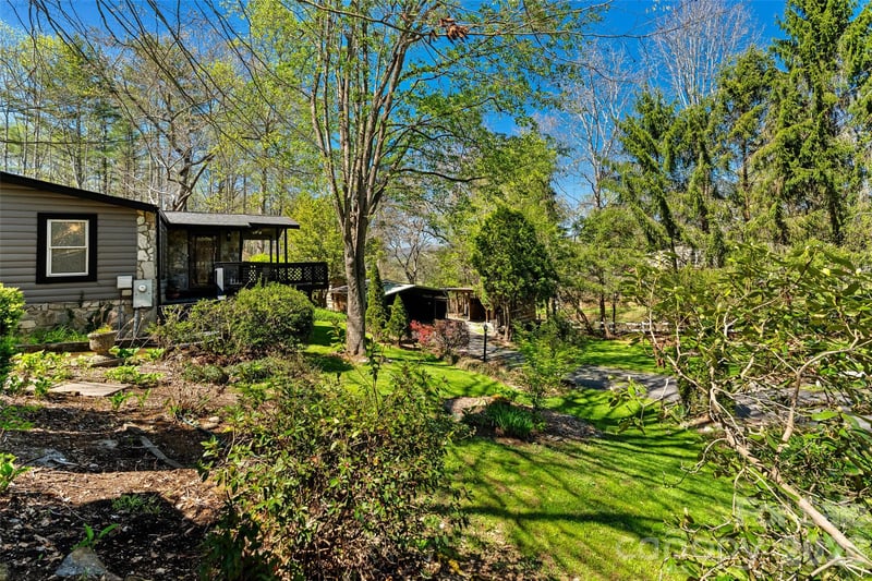 19 Timbers Edge Ln, Fairview, NC 28730