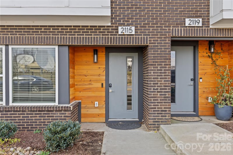2115 Isom St, Charlotte, NC 28208