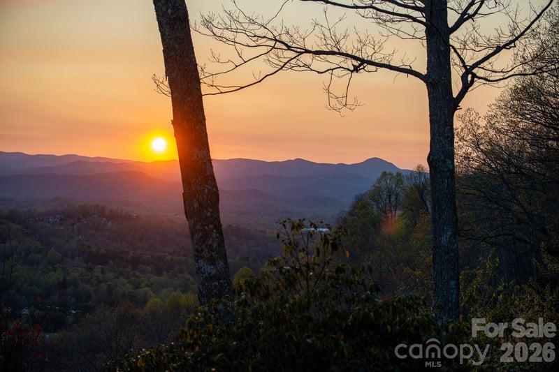 E11 Marble Heights Trl, Hendersonville, NC 28791
