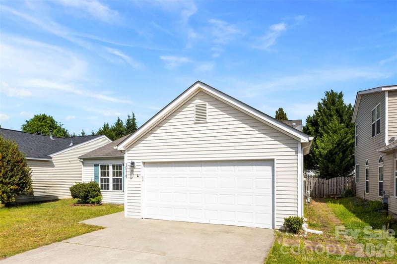 10215 Orchard Grass Ct, Charlotte, NC 28278