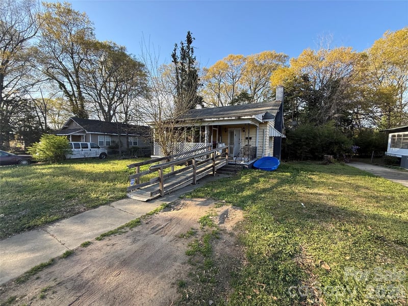7 Bolt Dr, Shelby, NC 28150