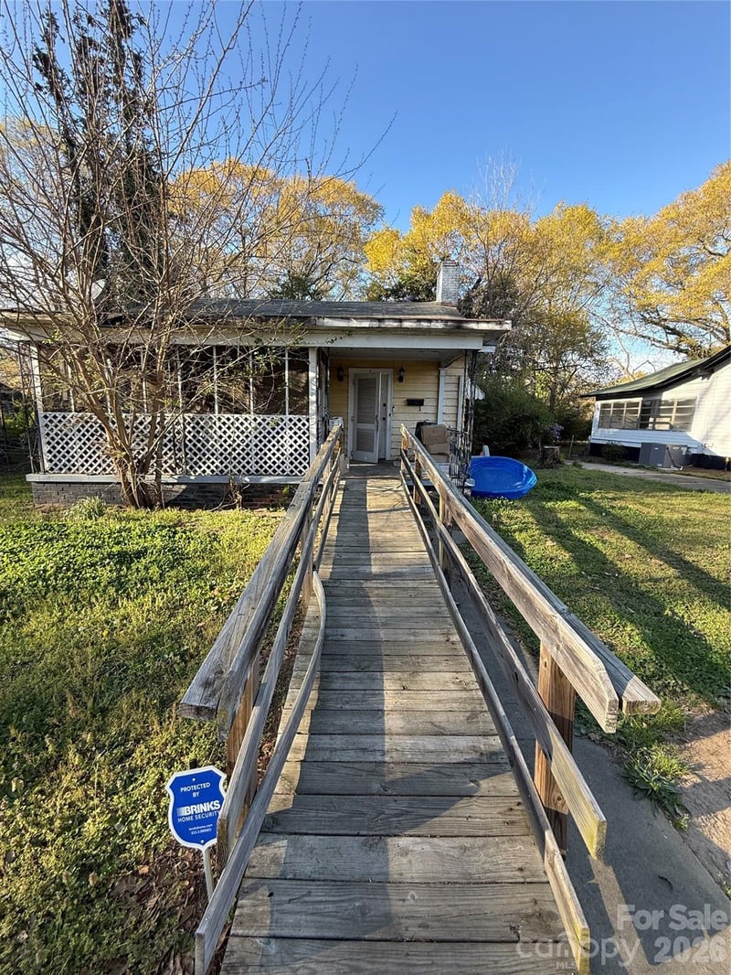 7 Bolt Dr, Shelby, NC 28150