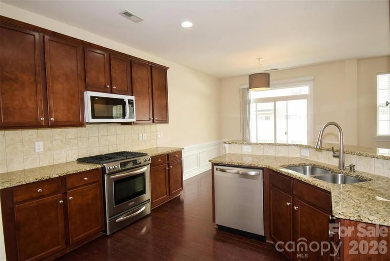 5248 Allison Ln, Charlotte, NC 28277