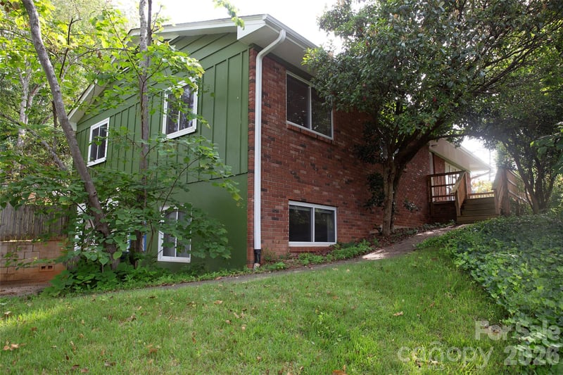 3 Quail Cove Rd, Asheville, NC 28804