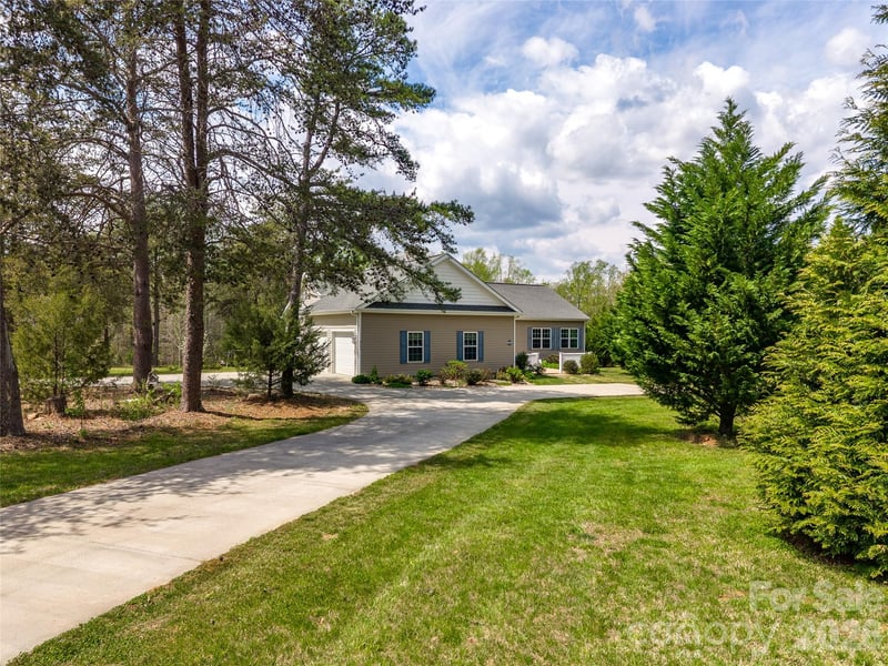 2500 Blackstock Rd, Landrum, SC 29356
