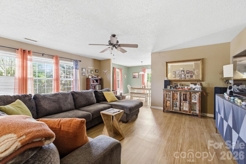 2028 Harrison Park Dr, Waxhaw, NC 28173