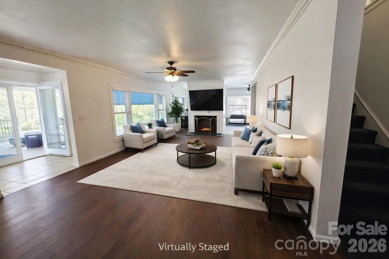 34 Landfair Ln, Hendersonville, NC 28792