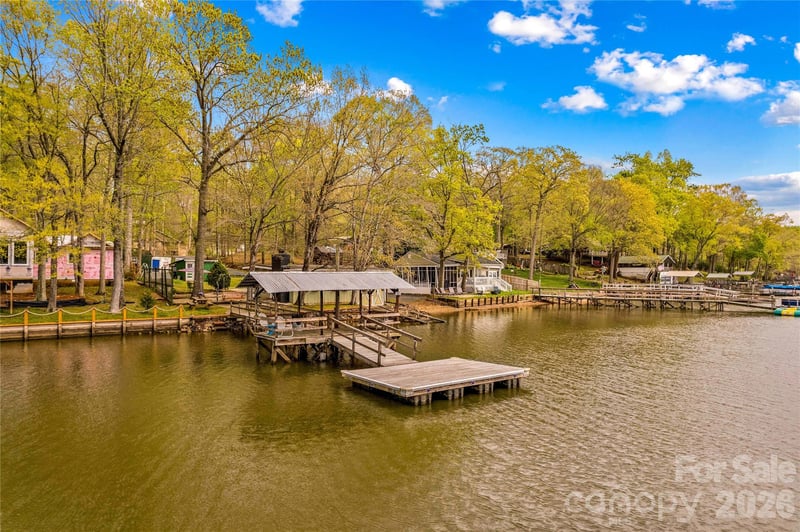 570 Lake Drive 9 Dr, Lexington, NC 27292