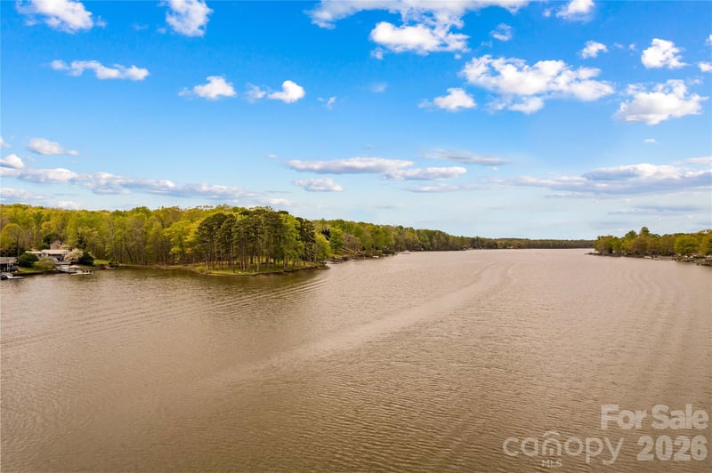 570 Lake Drive 9 Dr, Lexington, NC 27292