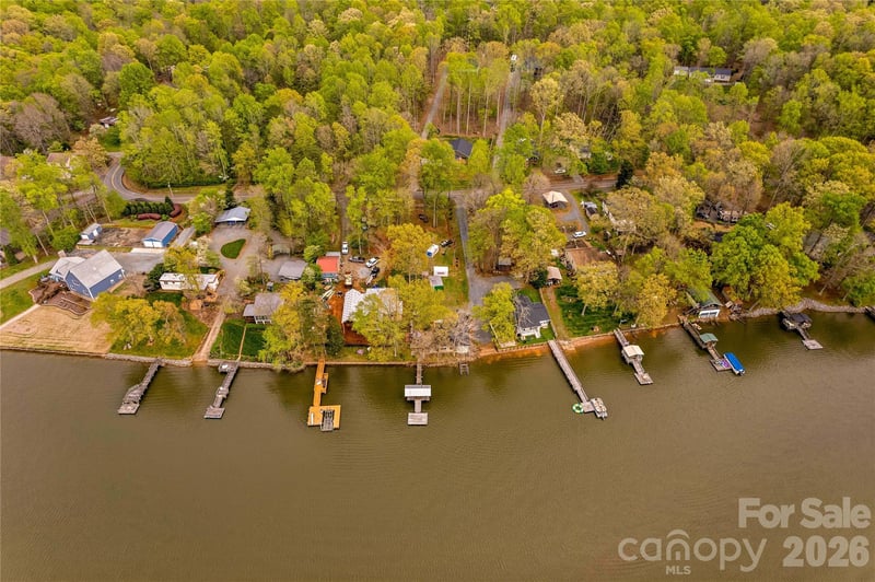 570 Lake Drive 9 Dr, Lexington, NC 27292