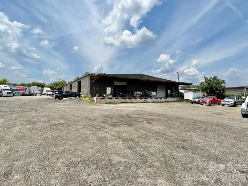 3251 Robinson Cir, Charlotte, NC 28206