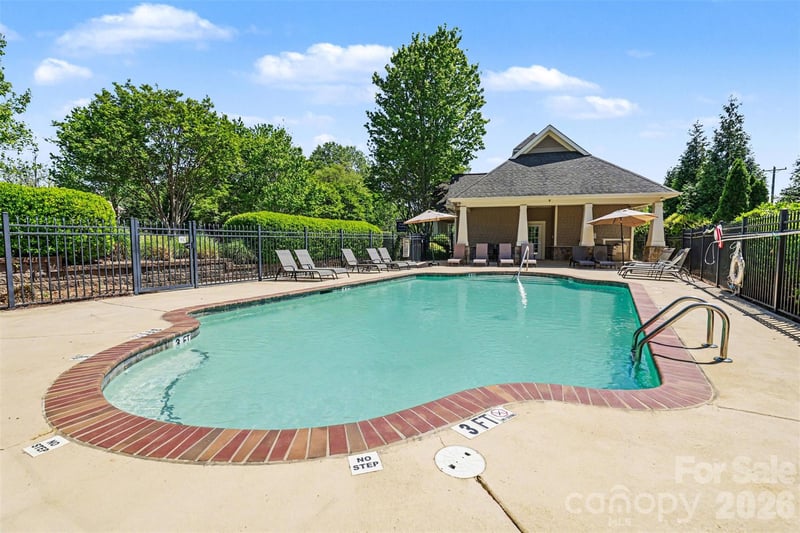 2020 Cramer Place Ct, Cramerton, NC 28032