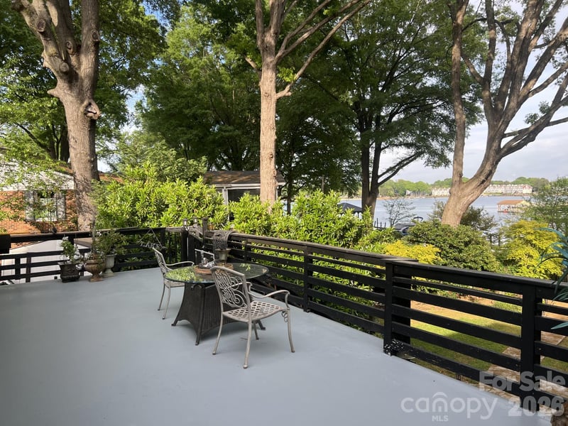 21510 Norman Shores Dr, Cornelius, NC 28031