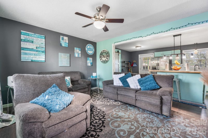 19 Claridge Ct, Newton, NC 28658