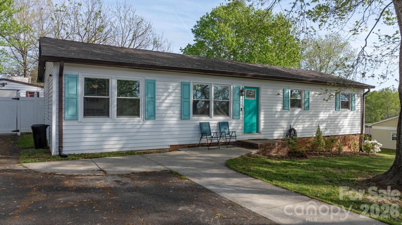 19 Claridge Ct, Newton, NC 28658