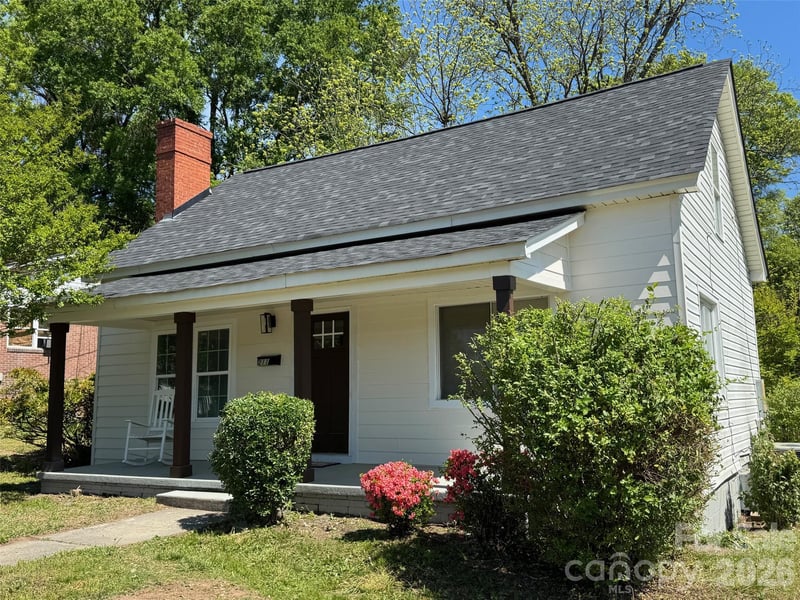 211 Cedar Dr, Concord, NC 28025