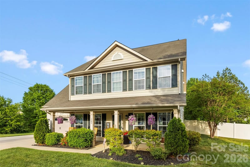 709 Heddington Ct, Gastonia, NC 28056