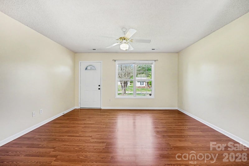 4936 Tumbling Creek Rd, Conover, NC 28613