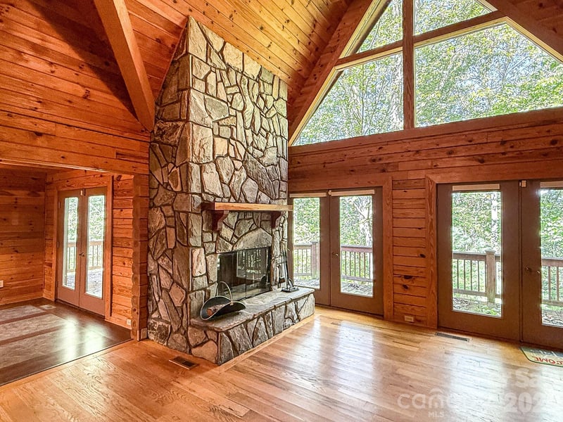 198 Ball Hill Pl, Marshall, NC 28753