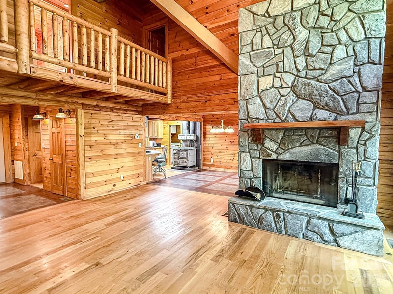 198 Ball Hill Pl, Marshall, NC 28753