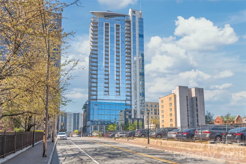 333 Trade St #2502, Charlotte, NC 28202