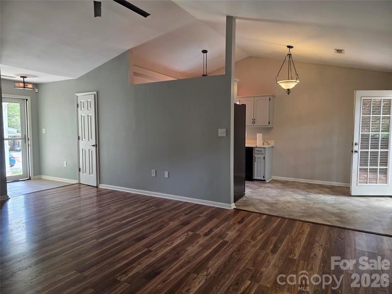 221 Auten Cir, Mount Holly, NC 28120