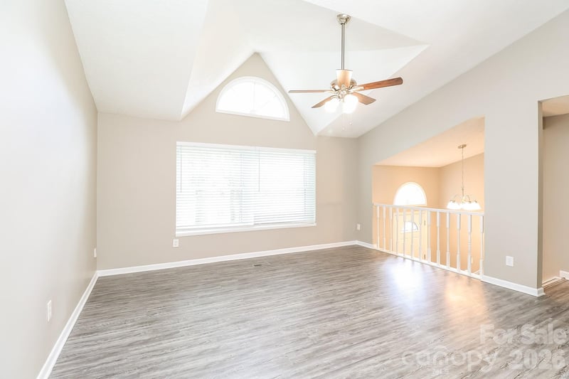 9111 Touchstone Ln, Charlotte, NC 28227