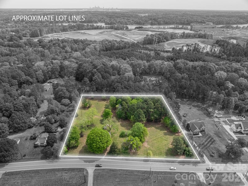 2059 South Point Rd, Belmont, NC 28012