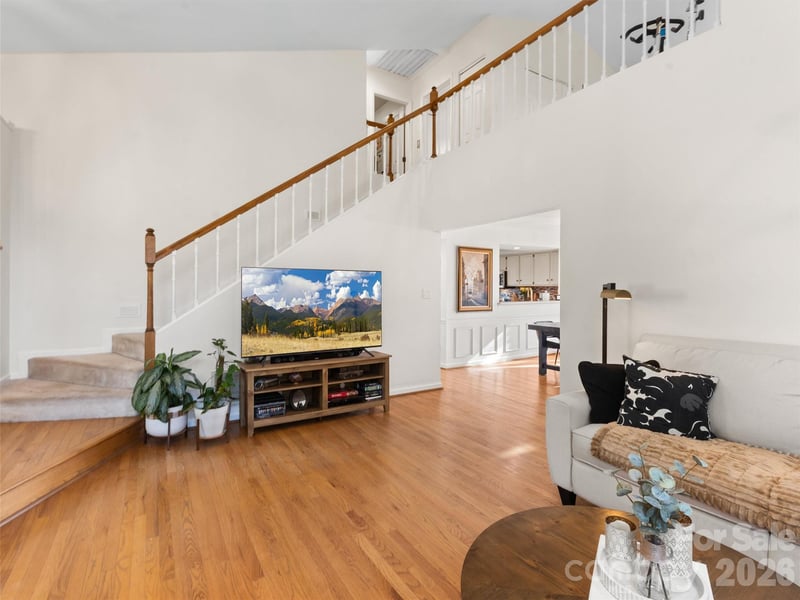 26 Autumn Ridge Ln, Asheville, NC 28803