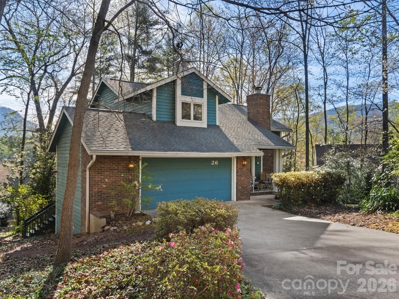 26 Autumn Ridge Ln, Asheville, NC 28803