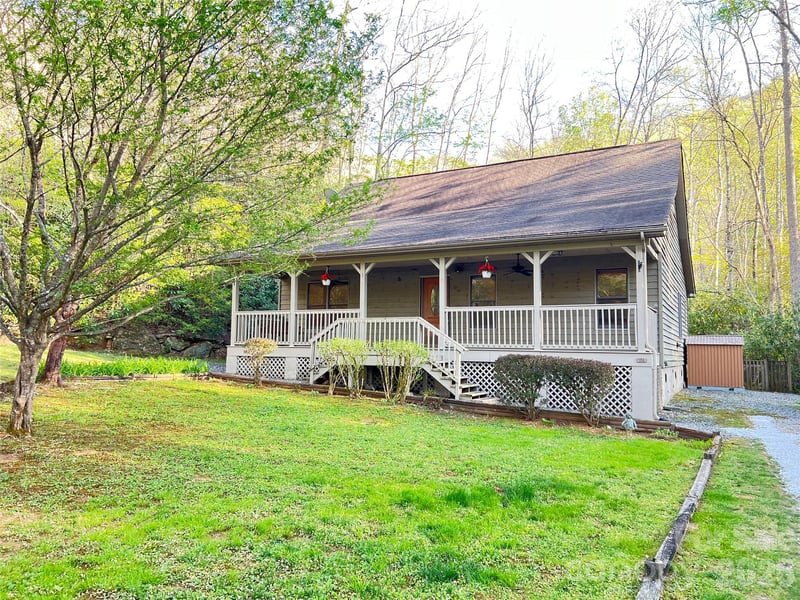 106 Cabin Creek Rd, Sylva, NC 28779