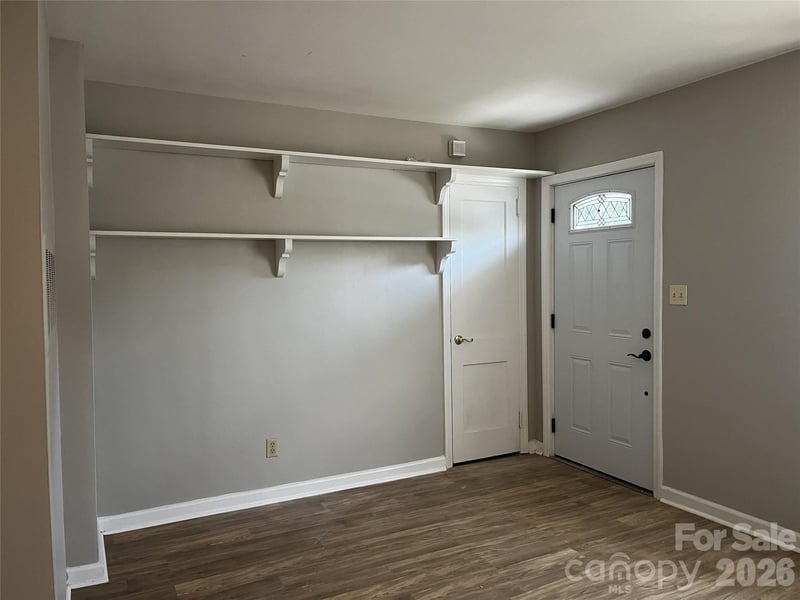 2213 Shamrock Dr, Charlotte, NC 28205