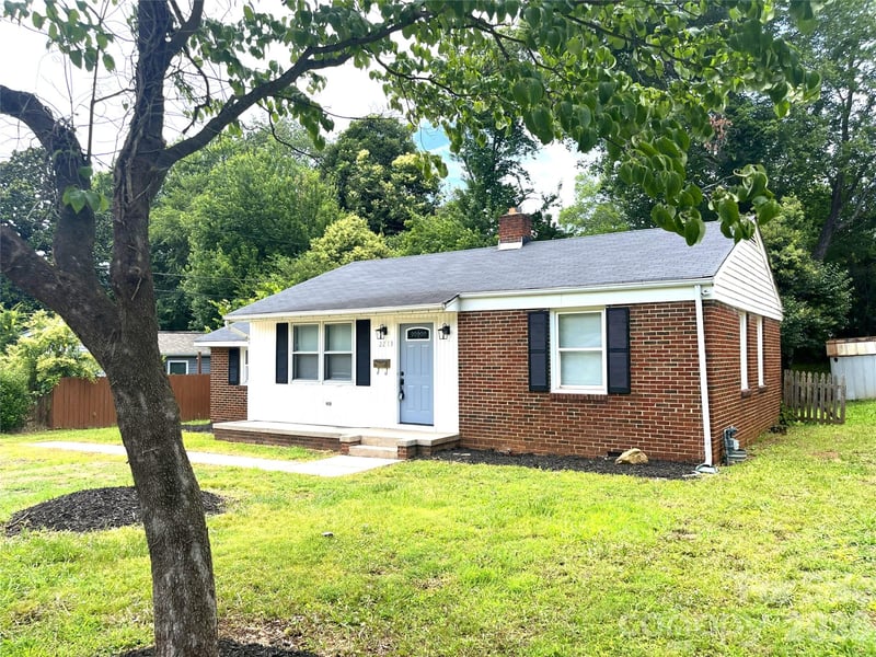 2213 Shamrock Dr, Charlotte, NC 28205