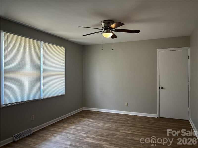 2213 Shamrock Dr, Charlotte, NC 28205