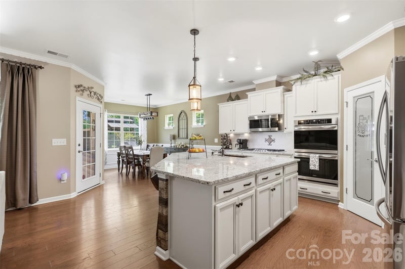 2404 Napa Valley Dr, Waxhaw, NC 28173