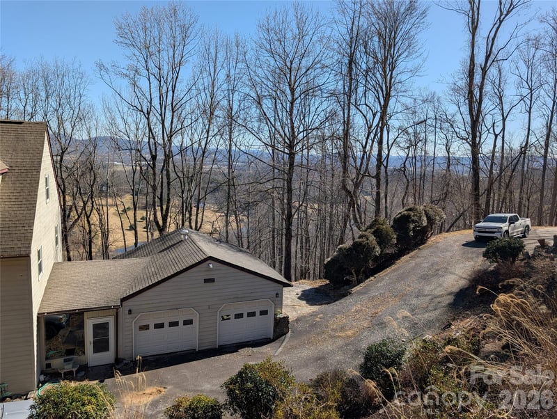 4 Wild Dogwood Trl, Mills River, NC 28759